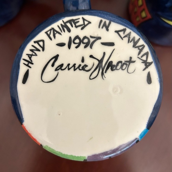 Set of 4 Vintage Carrie Wroot Ceramic Mugs - Picture 3 of 3